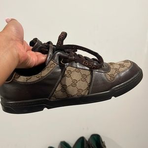 Men’s Gucci monogrammed sneaker 10.5